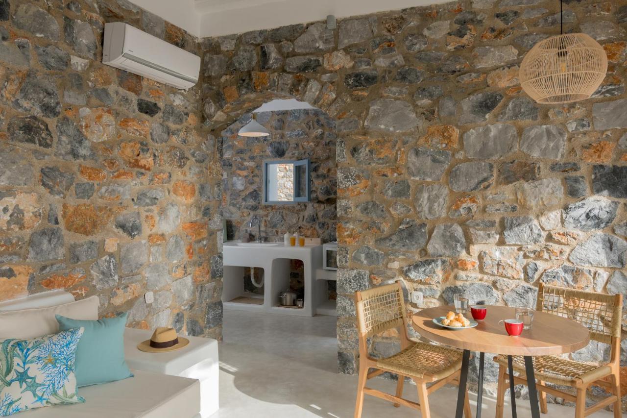 Nisides Apartment